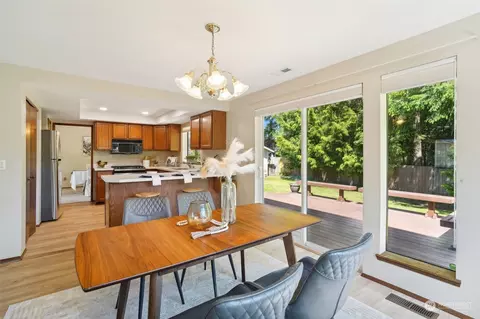Dining - 13603 26th Ave SE, Mill Creek, WA 98012 photo 2 of 4
