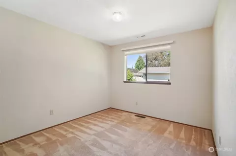 Bedroom - 13603 26th Ave SE, Mill Creek, WA 98012 photo 3 of 4
