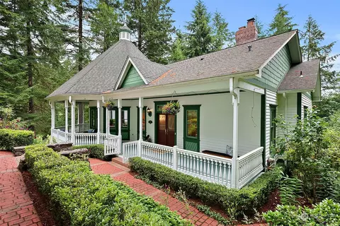 10901 Branch Pl SE, Port Orchard, WA 98367