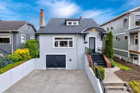 2353 N 58th St, Seattle, WA 98103