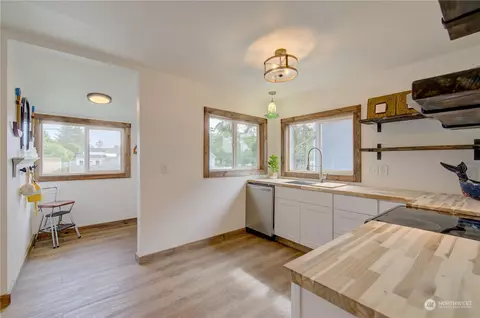 310 Sid Snyder Dr E, Long Beach, WA 98631 photo 7