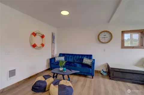 310 Sid Snyder Dr E, Long Beach, WA 98631 photo 3
