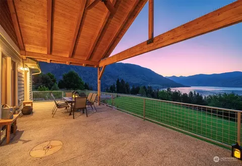 716 Loop Ave, Manson, WA 98831 photo 2