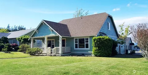2202 25th St, Anacortes, WA 98221