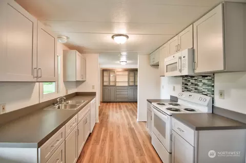 316 Henriot Rd, Winlock, WA 98596 photo 5