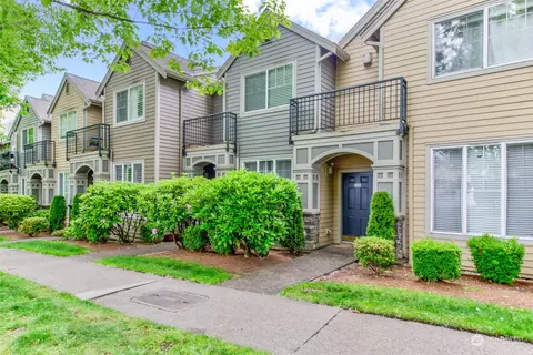 12310 NE 92nd St #H207, Kirkland, WA 98033