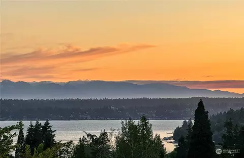 228 19th Ave, Kirkland, WA 98033