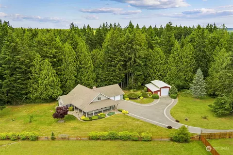 18461 Kippola Ln NW, Poulsbo, WA 98370