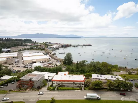 1014 11th St #301, Bellingham, WA 98225