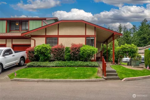 31717 48th Ln SW #D, Federal Way, WA 98023