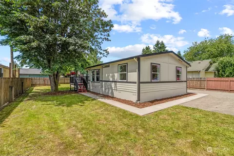 729 SW 3rd Ave, Castle Rock, WA 98611