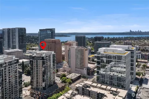 10608 NE 9th Pl #TH2, Bellevue, WA 98004