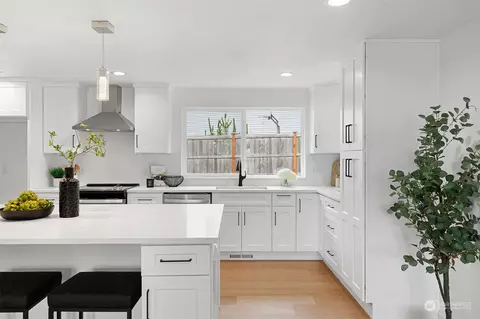 Kitchen - 311 217th Pl SW, Bothell, WA 98021 photo 2 of 4