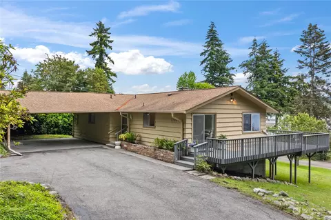 936 NW Anderson Ln, Poulsbo, WA 98370