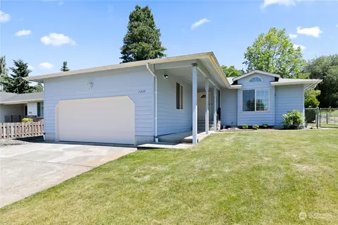 7239 E D St, Tacoma, WA 98404