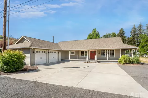 201 N Cherrry St, Dayton, WA 99328