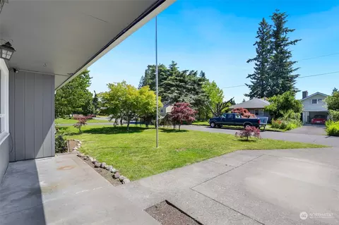 1957 Wilson Ave, Enumclaw, WA 98022 photo 2