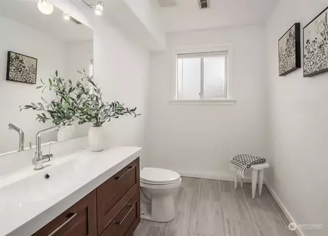 Bath - 22226 4th Pl W, Bothell, WA 98021 photo 1 of 3