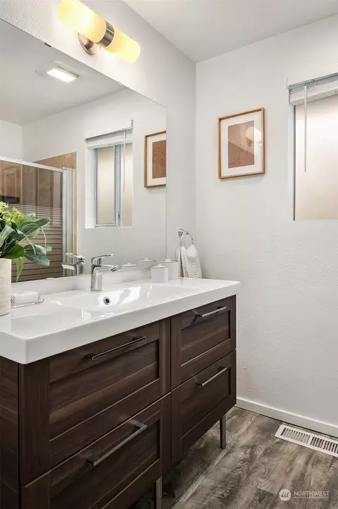 Bath - 22226 4th Pl W, Bothell, WA 98021 photo 2 of 3