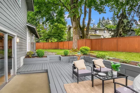 Exterior - 22226 4th Pl W, Bothell, WA 98021 photo 3 of 6