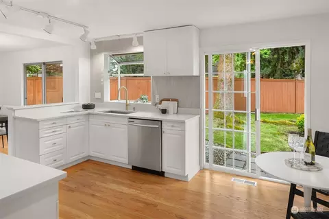 Kitchen - 22226 4th Pl W, Bothell, WA 98021 photo 3 of 4