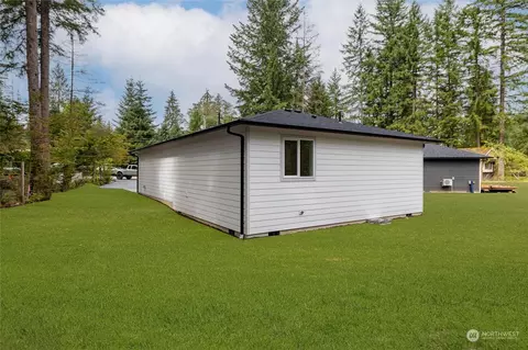 Exterior - 6281 Spruce Ct, Maple Falls, WA 98266 photo 5 of 5