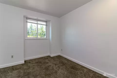 Bedroom - 704 Bathke Ave, Enumclaw, WA 98022 photo 1 of 6