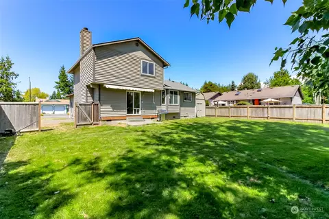 Exterior - 704 Bathke Ave, Enumclaw, WA 98022 photo 5 of 5