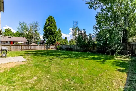 Exterior - 704 Bathke Ave, Enumclaw, WA 98022 photo 2 of 5