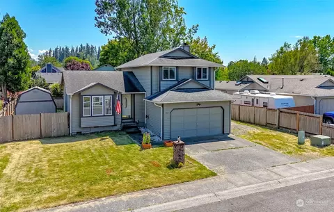 704 Bathke Ave, Enumclaw, WA 98022
