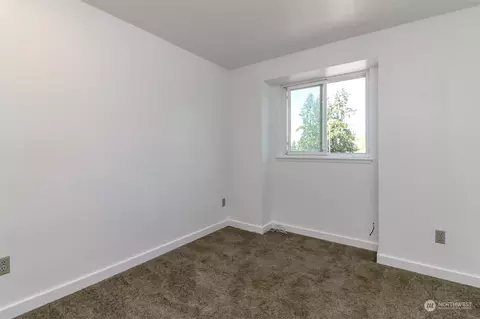 Bedroom - 704 Bathke Ave, Enumclaw, WA 98022 photo 3 of 6