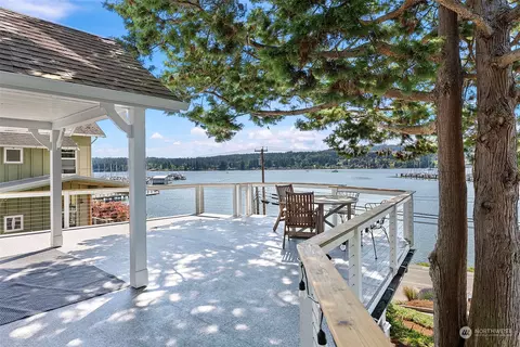 17968 Fjord Dr NE, Poulsbo, WA 98370