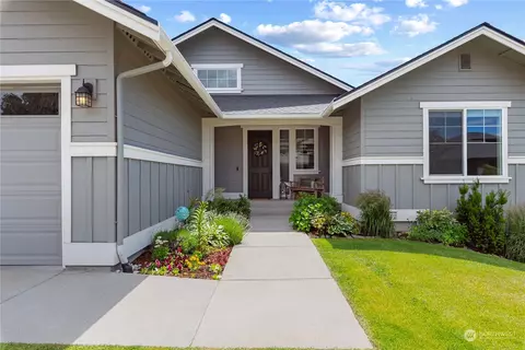 1984 Legendary Ln SE, East Wenatchee, WA 98802