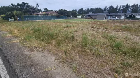 35602 I St, Ocean Park, WA 98640