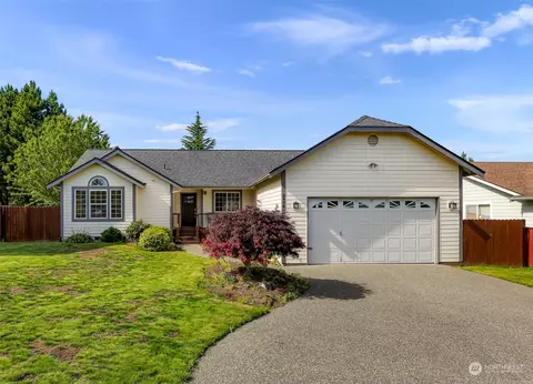 2474 Pine Dr, Ferndale, WA 98248