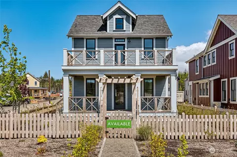 10 Spoke Ln, Pacific Beach, WA 98571