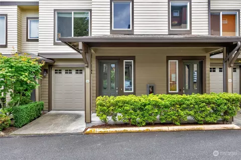 Exterior - 2115 201st Pl SE #D2, Bothell, WA 98012 photo 2 of 3