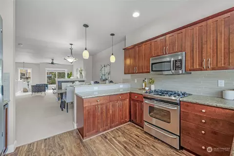 Kitchen - 2115 201st Pl SE #D2, Bothell, WA 98012 photo 3 of 4