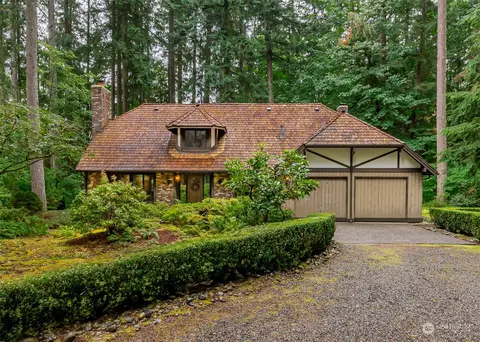 14902 251st Pl SE, Issaquah, WA 98027