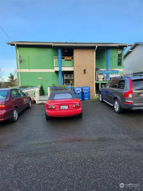 1014 W Emerson St, Seattle, WA 98119