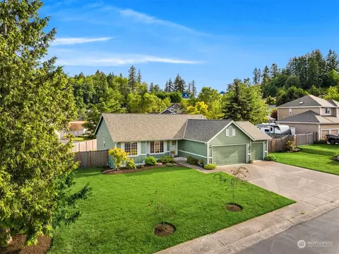 2075 NE Bjorn St, Poulsbo, WA 98370