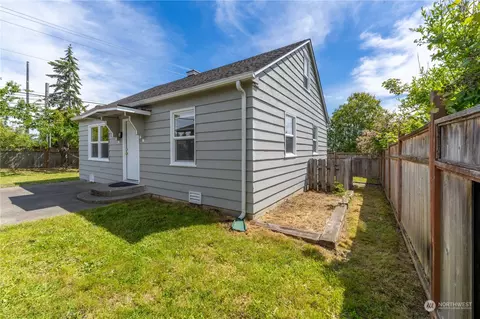 3803 S C St, Port Angeles, WA 98363