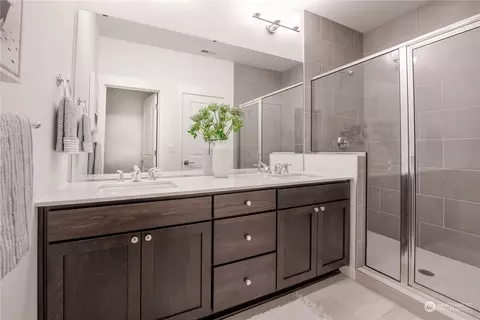 Bath - 21721 24th Ave SE #A, Bothell, WA 98021 photo 2 of 2
