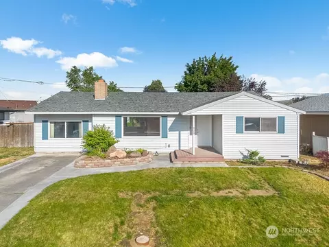 923 S Skyline Dr, Moses Lake, WA 98837