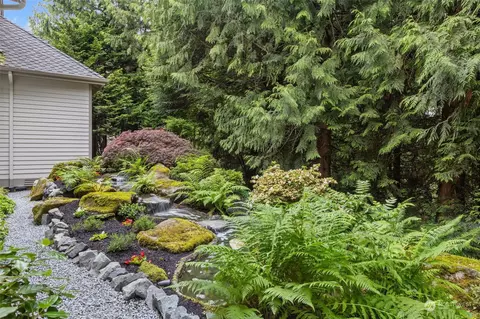 Exterior - 15323 15th Dr SE, Mill Creek, WA 98012 photo 4 of 5