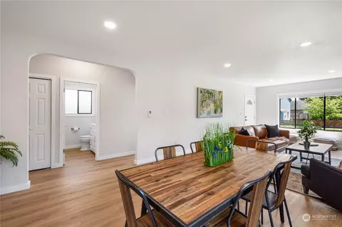 Dining - 3013 Leonard Dr, Everett, WA 98201 photo 1 of 3