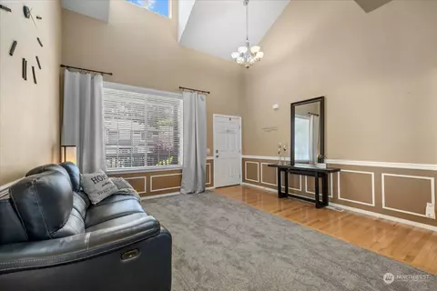 10108 28th Dr SE, Everett, WA 98208 photo 4