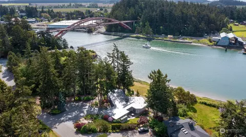 97 Samish Pl, La Conner, WA 98257