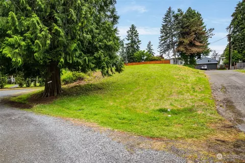 308 117th St SE, Everett, WA 98208 photo 2