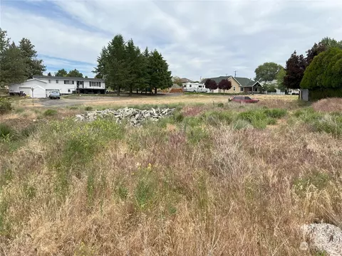 520 NW Cliff Ave, Wilbur, WA 99185